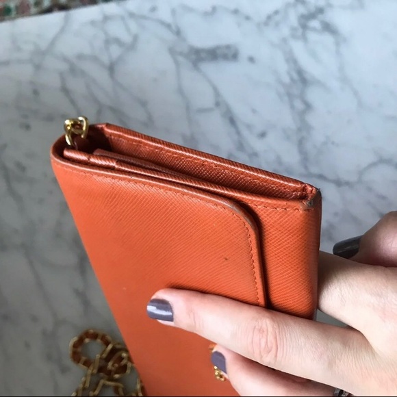 Prada saffiano chain wallet - Picture 4 of 6